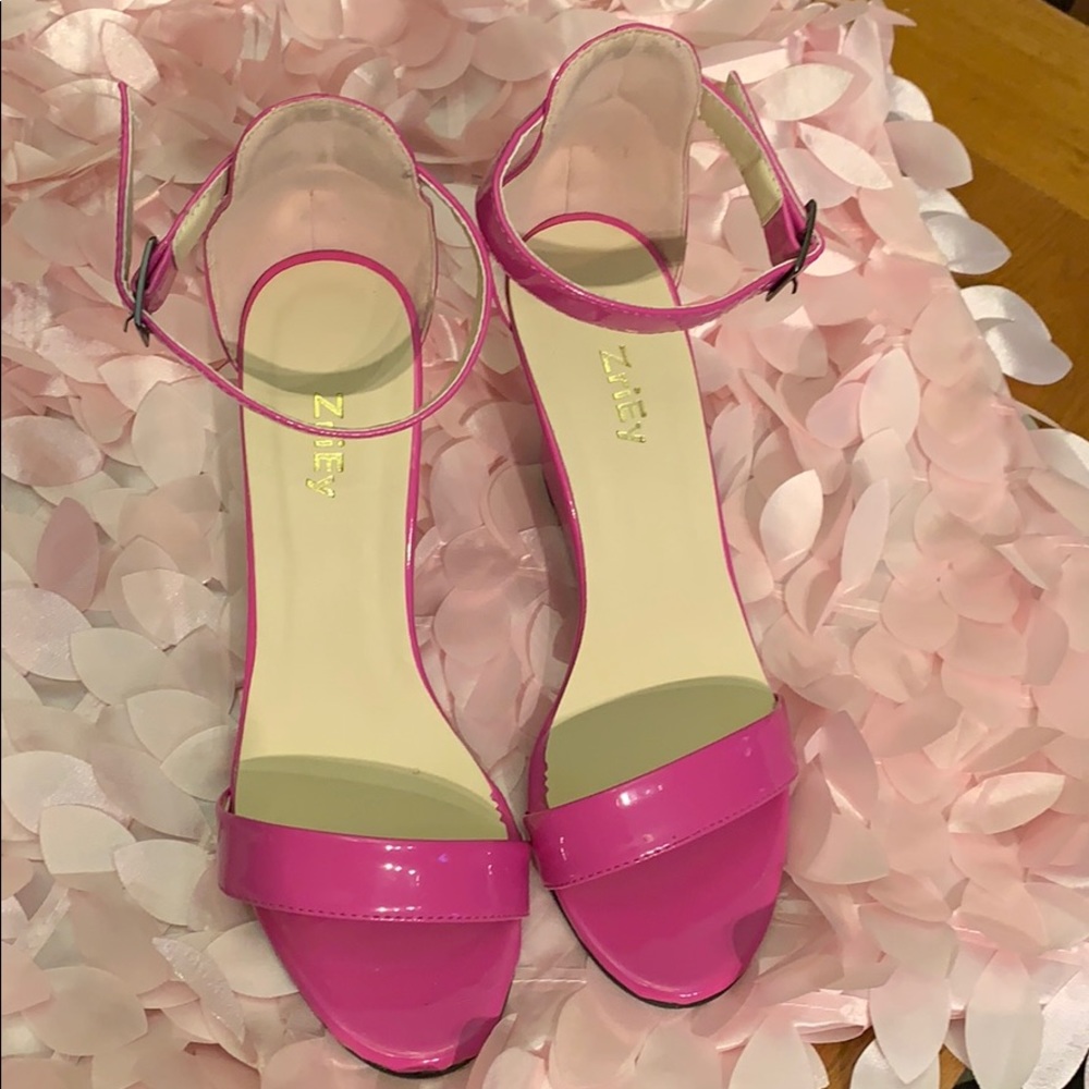 Pink patent leather wedges